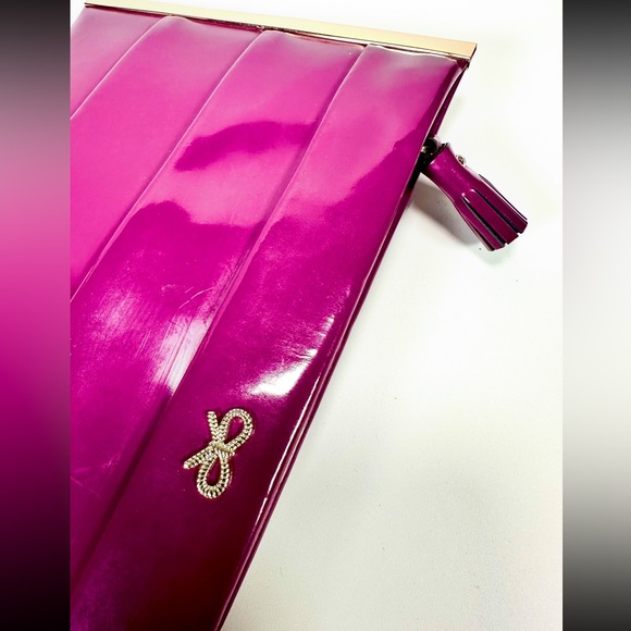 Anya Hindmarch Patent Leather Enamel Pleated Clutch Party Zip Bag in Purple - Picture 7 of 10